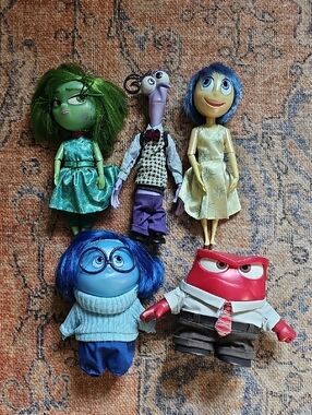 Disney Inside Out Doll Set - Green, Purple, Blue, Yellow, Red